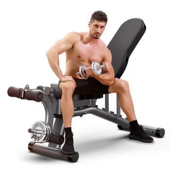 Треньор по фитнес залата Препоръчва обновена версия на домашен спортен стола за професионално фитнес тренировка с тежести за мъже