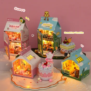 Diy Wooden Мини торта с ягоди мляко, Куклени къщи Casa, Мини строителен комплект с мебели, леки играчки за куклена къща за възрастни, подарък